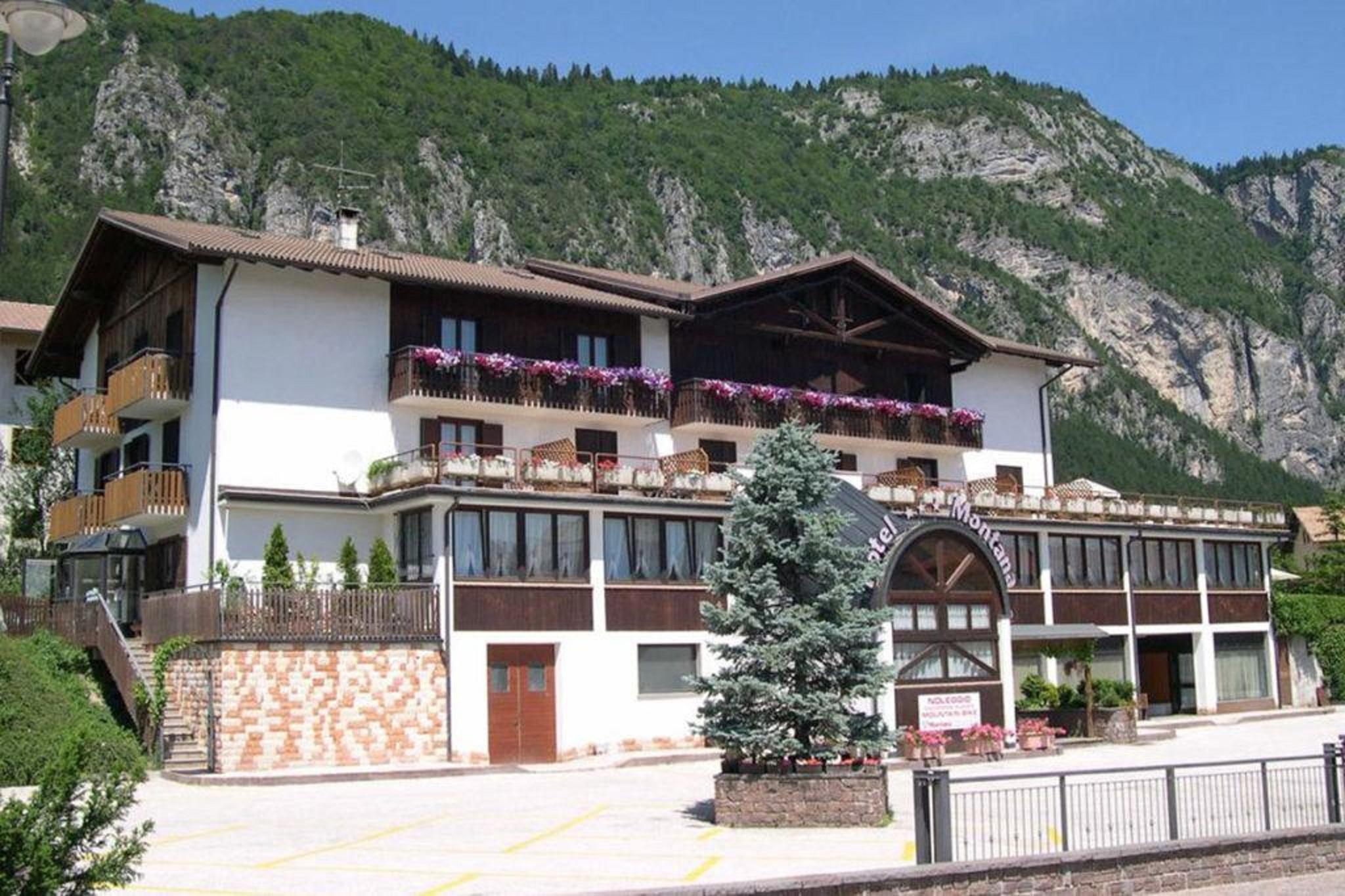 Hotel & Residence Montana Fai della Paganella Eksteriør bilde