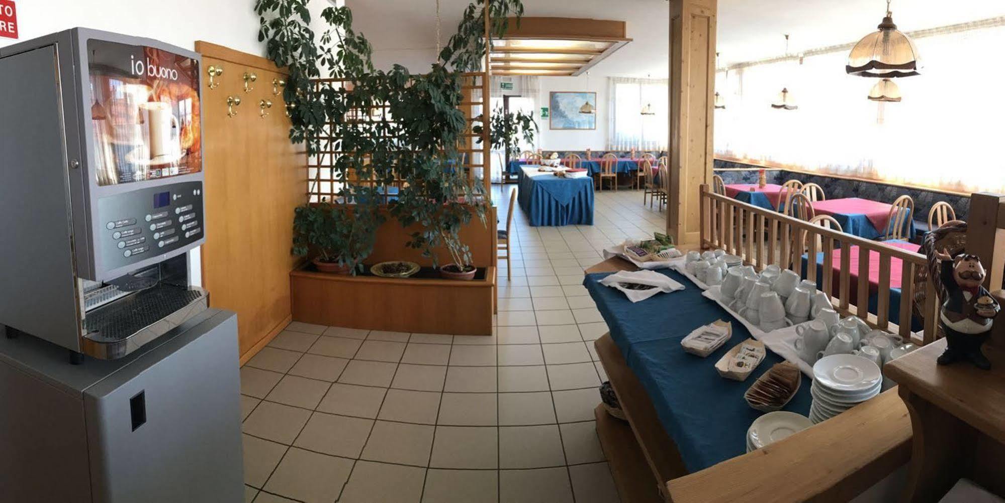 Hotel & Residence Montana Fai della Paganella Eksteriør bilde