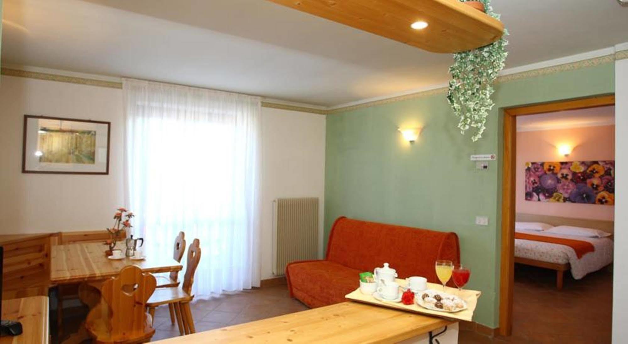 Hotel & Residence Montana Fai della Paganella Eksteriør bilde