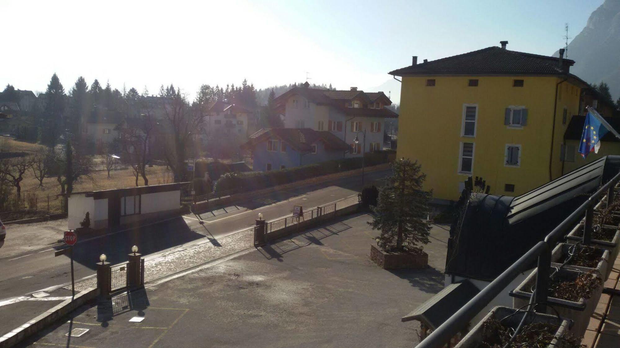 Hotel & Residence Montana Fai della Paganella Eksteriør bilde