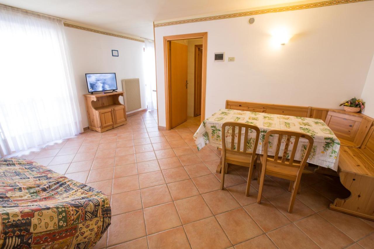 Hotel & Residence Montana Fai della Paganella Eksteriør bilde